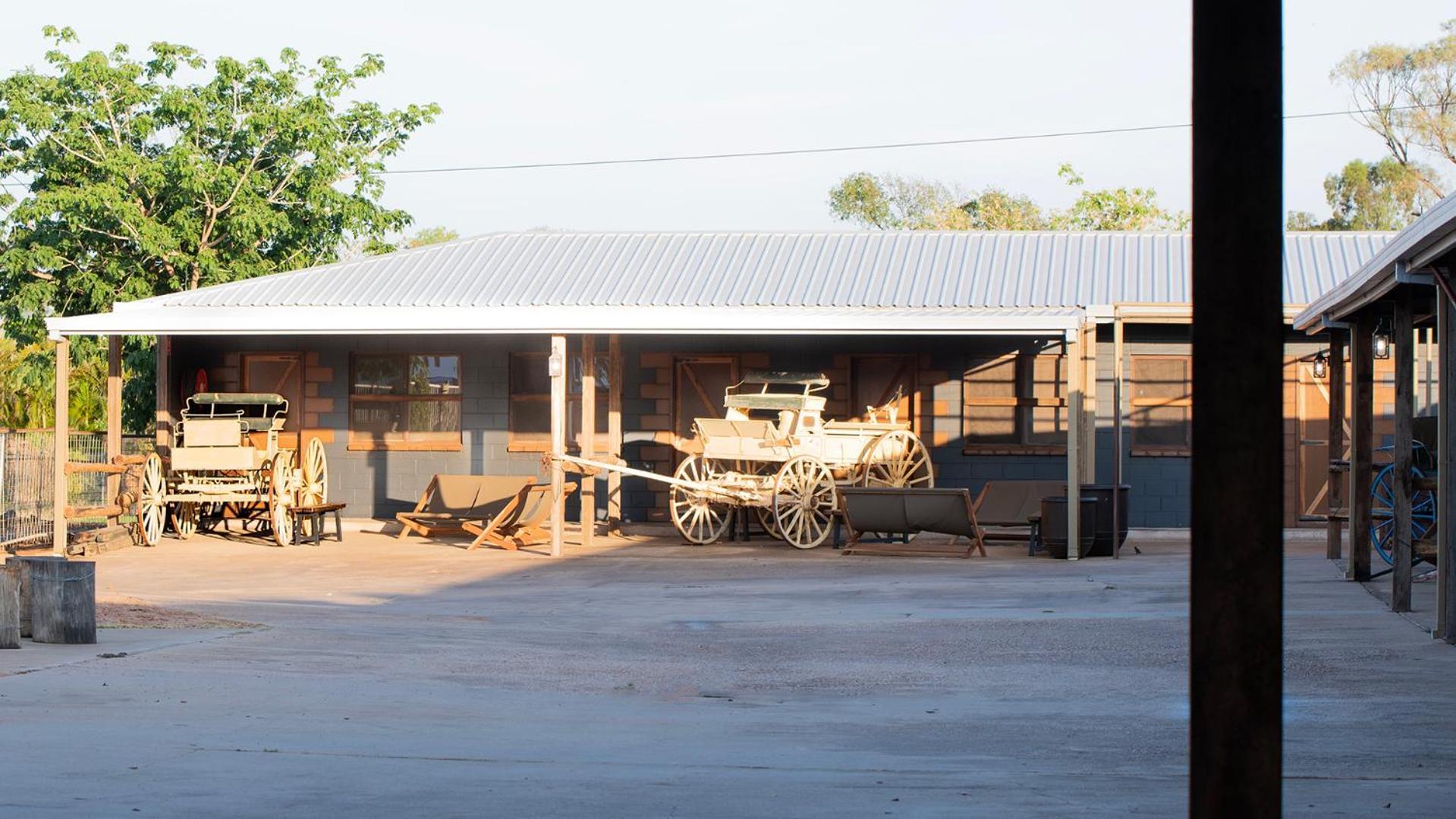 The Staging Post Motel Longreach Buitenkant foto